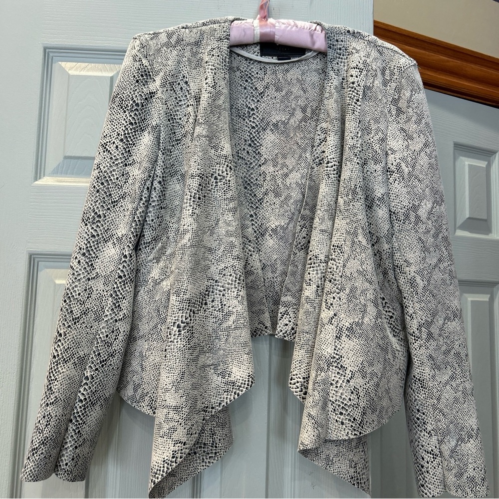 BLANK NYC Draped Serpent Jacket M Black/ Cream  Motif Snake Faux Y2K BOHO women